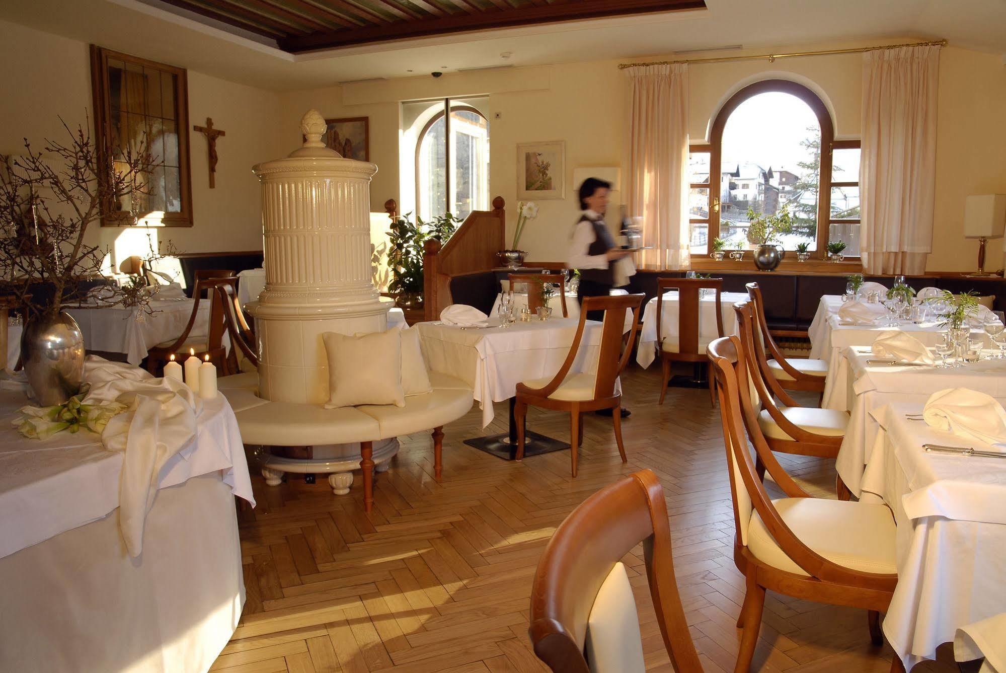 Romantik Hotel Post Nova Levante Εστιατόριο φωτογραφία